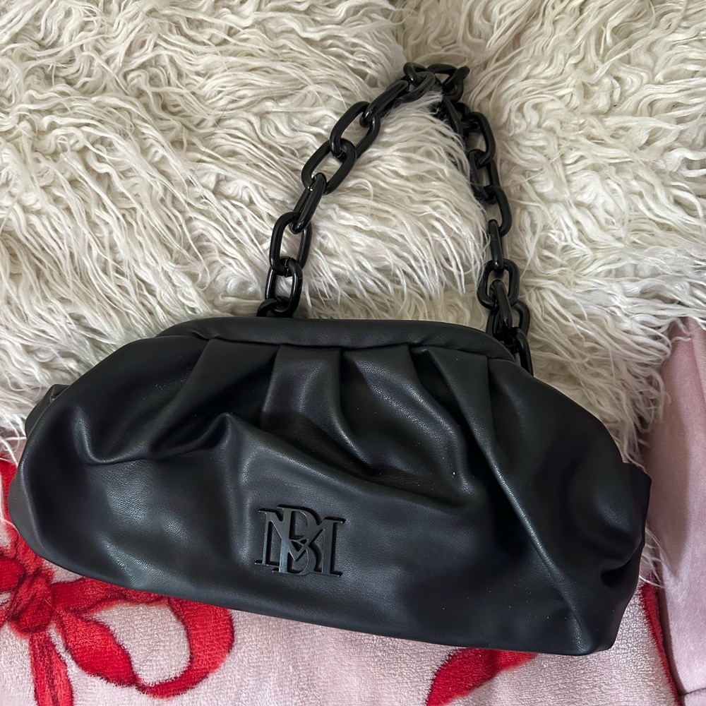 Elegant Black Women's Bag with Chain Strap